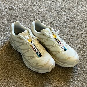 Salomon XT 6 White Lunar Rock Shoes, Size 8.5 M